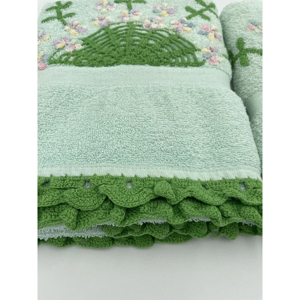 2 Vintage‎ Hand Crocheted and Embroiderd Bath Towels Flowers Butterflies